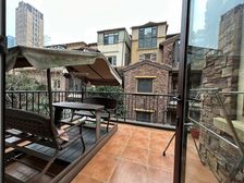 香醍漫步别墅区 精装修 随时看 房东着急出掉 已经亏掉好几十