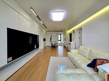 金桥爱建园东南精装三房 满五中层视野佳