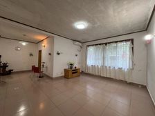 建政十四中 单价9字头 近公园单位院子停车方便 带杂物房抛售