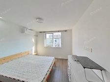 精装修一房一厅采光好,可以拎包入住