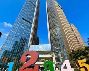 天府大道甲级写字楼舒适办公间 双面采光 户型方正 价格优质