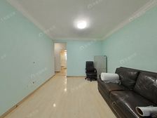 新上精装修两室一厅南北通透95年房龄