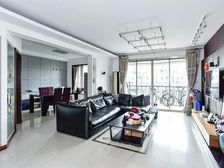 顶楼复试 带露台 地铁房 诚意出售 看房预约 电梯房一梯两户