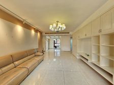 雍城世家二期 业主诚心出售 中间楼层 自住装修