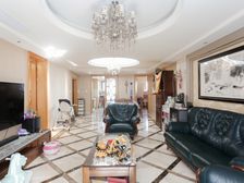 一梯一户刷卡入层此房飞机大三房精装修,空调带地暖,