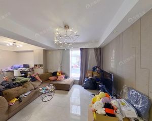 拱宸桥地铁口 赠送大露台 实用面积大 中间楼层装修好 诚心卖