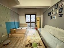 楼下就是胜利东和新华 精装修 有钥匙82平 24万有钥匙