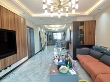 帝景苑 上日向和新华 精装修 129平 3室客厅朝阳108万