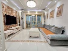 人民医院近 大有公馆南邻 精装修 155平 4室2卫 98万