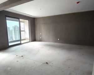 新月河滨3室2厅2卫南朝向250.0万元/套出售