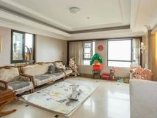 新城首府一期顶楼220平260万 4室2厅 精装修 采光好