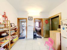 :业主诚心出售,户型方正,楼层佳,采光好