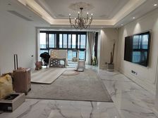 嘉恒广场5室2厅3卫南朝向680.0万元/套出售