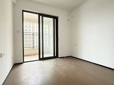 新邗中旁四季都会电梯洋房开发商精装3室2卫飞机户型有车位地暖