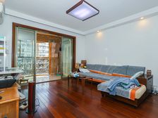 真如副中心 地铁口!南北通两房!电梯小高层 日照充足!