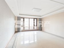 南北通透紫辰院4室2厅精装修