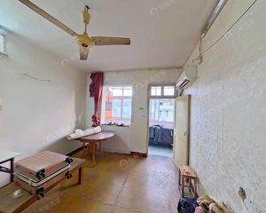 区政府,京杭大运河边,两房朝南,中间楼层,采光好,可谈价