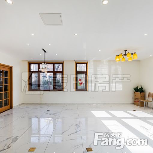 顺义中粮祥云国际别墅 5室2厅南向精装 月租43000元