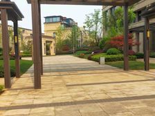 急售 海珀九龙一线江景大平层 品质小区 门口江边公园 2中