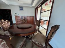 阳光威尼斯南向高层4房 满五简装176平899万