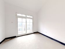 满五不北入户,带车位带大院,急售