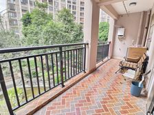 正南 莱茵湖畔 4室2厅 精装修