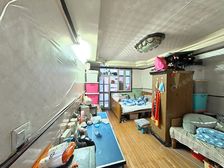 新出中间楼层三房,价空间大,房东非常诚意,年前要卖掉