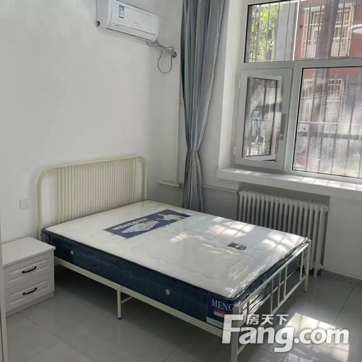 三里屯 工体 朝阳医院 东大桥地铁 朝南开间出租 干净整洁