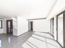 皇粮浜公园旁 万科四季都会3室精装 中上好楼层 全新未入住