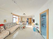 兴房东里·低楼层3居2卫 客厅朝南带阳台 三面采光 满套