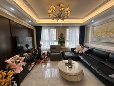 盛世华庭3室2厅2卫南朝向162.0万元/套出售