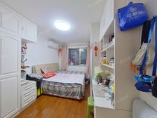 东大桥农丰里中间楼层全明格局一居室