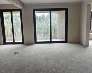 新希望映辰府4室2厅2卫南朝向186.0万元/套出售
