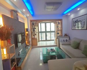 水尚阑珊3室2厅2卫南朝向230.0万元/套出售
