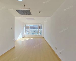 SOHO现代城D座东向复式两居室 满五