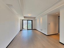 万科海印月小区是次新房精装修交付户型经典得房