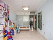 05年楼龄,双南户型,位置佳、业主诚意出售