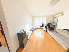 新源时代满五唯一南北通透两居室小区免费停车