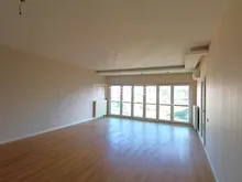 伊斯坦布尔贝伊利克杜祖(Beylikdüzü)带游泳池的公寓
