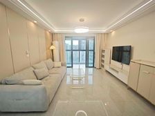 地下车位 14年小区 高层电梯三房 精装修带地暖 近