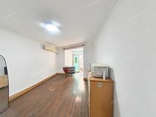 小区理想位置+低楼层+六号线边上