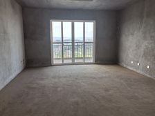 金质苑房子带车位卖122万