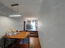 2003年商品房 非顶 精装南通房 花园位置 9号线站错层