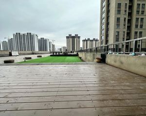 高铁站旁|方诚棕榈泉精装三居室|带500㎡露台|随时看房
