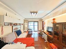 新上保利商品房 大三房 带车位 位置安静 诚意