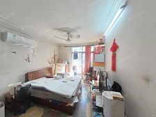 内环旁,一年出一套户型,两南一北三房,边套全明,低楼层出入方