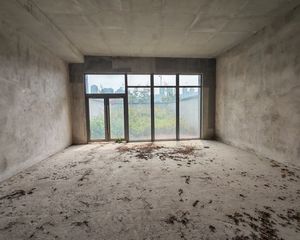 龙光天曜 6房2厅730万