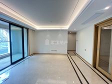 恒景国际旁新城荣樾 4房2卫 大横厅 前排 带车位 双书包房