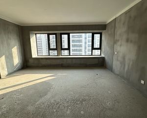 宝龙雅戈尔江汇城3室2厅2卫南朝向260.0万元/套出售