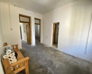 广西路桥总公司宿舍2房2厅简装32万